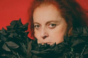 Cantora Cida Moreira realiza aula aberta “Canções de Teatro”  no Porto Iracema das Artes