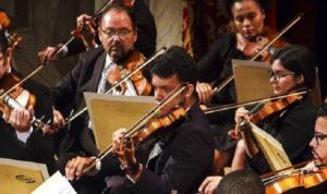 Camerata da Osuece apresenta clássicos de natal e populares no Cineteatro São Luiz