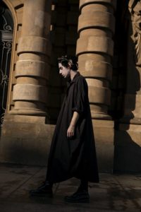 Thiago Pethit lança novo álbum, Mal dos Trópicos