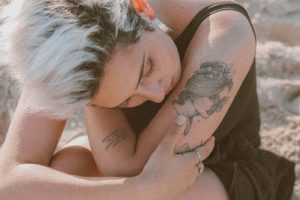 Joana Castanheira transforma cartas nunca enviadas em seu primeiro EP, “Para”