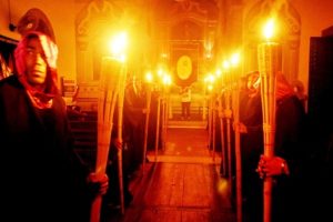 Procissão do Fogaréu acontece em Fortaleza