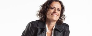 Zélia Duncan lança “O que mereço”, primeiro single do novo álbum