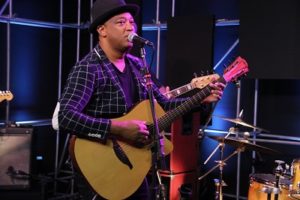 Cantor gospel Marquinhos Gomes se apresenta em Fortaleza