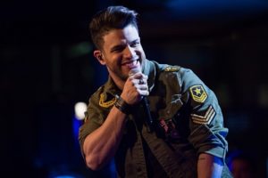 Ávine Vinny grava projeto em São Paulo com participações especiais