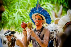 Tribo Fulni-ô divulga cultura indígena na Praça do Bem Estrelário neste domingo (05)