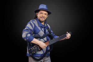 Geraldo Azevedo apresenta a turnê Solo Contigo no Theatro Via Sul