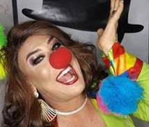 Artistas cearenses apresentam humor circense inspirado em Charles Chaplin no Shopping RioMar Kennedy