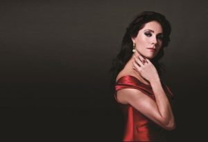 Christiane Torloni encena o espetáculo Master Class no Teatro RioMar Fortaleza