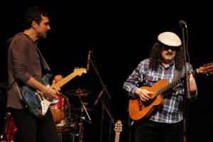 Moraes Moreira e Davi Moraes promovem encontro de gerações  da música brasileira em show no RioMar Fortaleza