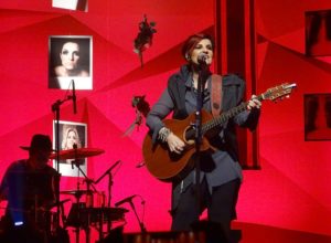 Isabella Taviani faz show no Projeto Duetos