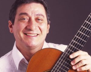 Nonato Luiz apresenta serenatas brasileiras no Cineteatro São Luiz