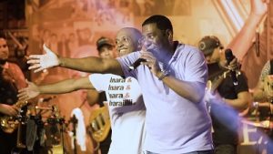 Salgadinho e Netinho de Paula se juntam em clássicos dos anos 90