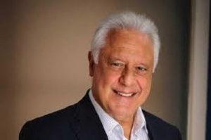 Antônio Fagundes conta história para crianças hospitalizadas