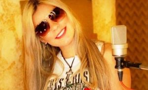 Allana Costa, a nova aposta da música sertaneja