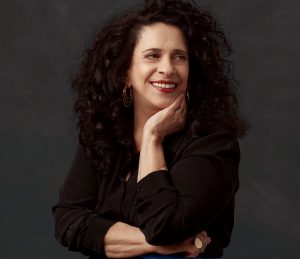 Videoclipe de Gal Costa e Jorge Drexler alcança um milhão de streams   do single “Negro Amor”