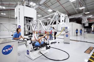 NASA Kennedy Space Center Visitor Complex oferece experiência de treinamento espacial