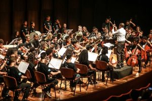 Orquestra Sinfônica Juvenil Carioca continua apresentações nas ruas do Rio de Janeiro