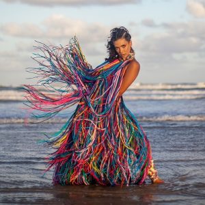 Héloa e DJ Raiz lançam remix em comemoração a um ano do disco Opará
