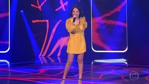 Depois de passar pelo The Voice Brasil, Alana Sant marca show exclusivo