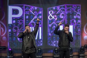 Pedro Motta e Henrique lançam versão romântica de Lili