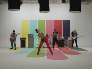 Banda canadense July Talk lança o clipe “The News”