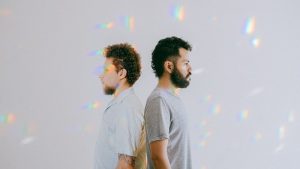 Orquestra Raiz estreia Íris, EP marcado pela conexão musical USA-BRA