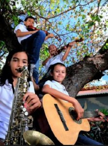 Alunos da Orquestra Municipal de São Gonçalo do Amarante participam de  lives com Waldonys e Bruna Ene
