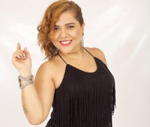 Bete Nascimento faz live solidária no Estacionamento da Música Online