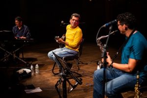 Cineteatro São Luiz apresenta o espetáculo “Ele” de Carlinhos Patriolino