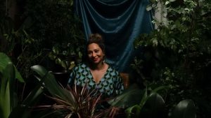Naiá Camargo lança clipe-doc com jovens ativistas fazendo um apelo para um futuro coletivo