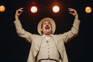 Monólogo ‘Cartas Libanesas’ chega a Fortaleza com Turnê Virtual