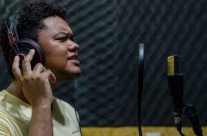 Projeto “O Som da Serrinha” lança música de jovens artistas da periferia de Fortaleza