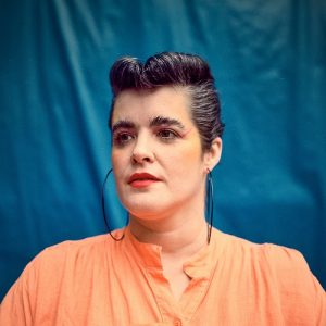 Alessandra Leão apresenta o show Acesa em Fortaleza