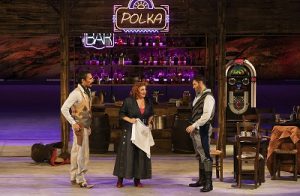 Primeira montagem brasileira da ópera La Fanciulla Del West, de Puccini, traz para o palco do Municipal de SP toques de cinema western e tema da redenção