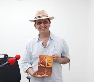 Henrique Beltrão lança novo livro e celebra 20 anos do Todos os Sentidos e 25 anos do Sem Fronteiras na BECE