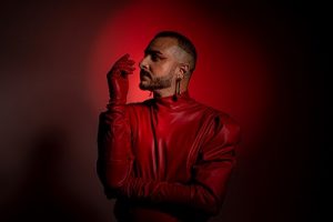 Well Landim levanta a bandeira da diversidade no clipe “Not Well”