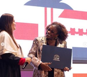 Zezé Motta recebe título de Doutora Honoris Causa pela UENF, no Festival Goitacá de Cinema