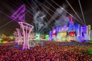 Fãs apostam em plataformas de revenda para comprar ingressos até 50% mais baratos do The Town