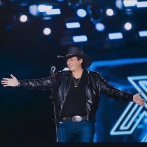 Vicente Nery sorteia 10 fãs para acompanhar a gravação de seu novo DVD em Fortaleza