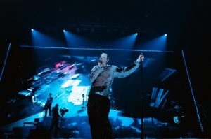 UCI exibe filme-concerto de Chase Atlantic no cinema