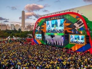 Arena Brasileira recebe Anitta e Dilsinho para agitar jogo da Seleção