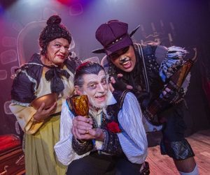 “Queridos Monstrinhos” no Teatro Carlos Câmara