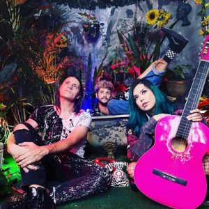 [rj] Drenna   apresenta o show Cisne Negro no Sesc São João de Meriti