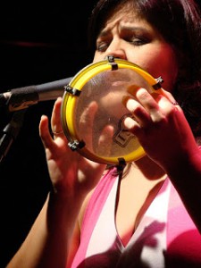 LIA VERAS NO SESC EMILIANO QUEIROZ