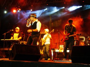 NOCHE LATINA ENCERRA O FESTIVAL PETISCOS E BOEMIA