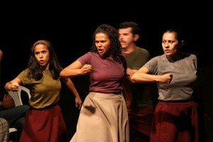 CARAVANA ARTE E MEMÓRIA EM MOVIMENTO NA ABERTURA DO VIII FESTIVAL DE TEATRO DE FORTALEZA