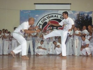 ENCONTRO CULTURAL E BATISMO DE CAPOEIRA