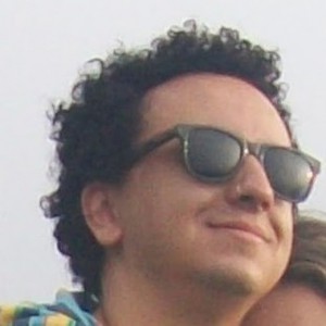 Projeto Vila nas Margens recee o cenógrafo Emiliano Freitas