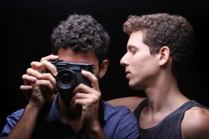 Espetáculo Caio e Léo em cartaz no Teatro Dragão do Mar