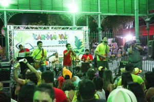 Mercado dos Pinhões terá blocos  Luxo da Aldeia  e  Eu não sou cachorro, não  no Carnaval